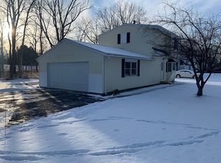 64 Clifton St, Manchester, NY 14504