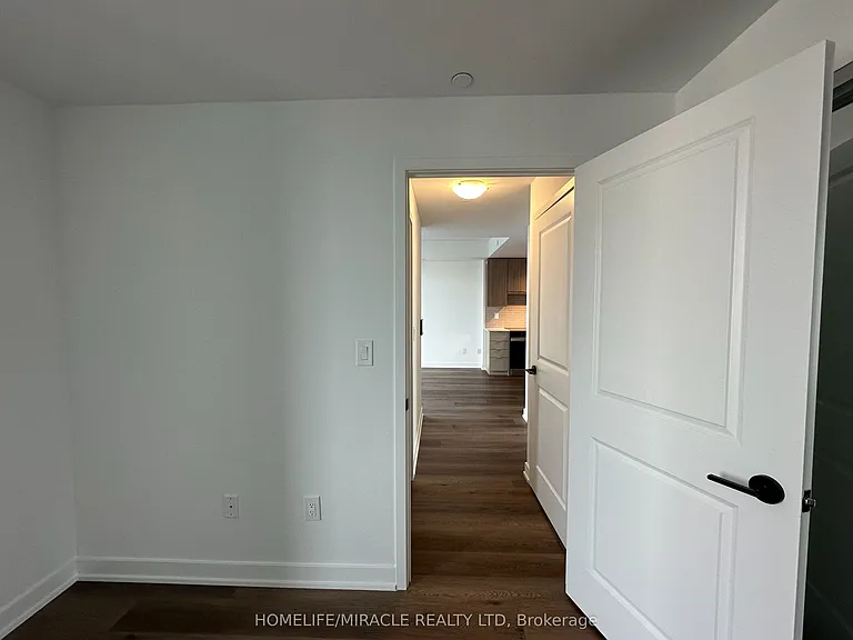 2075 Lakeshore Rd #603 — Photo 10