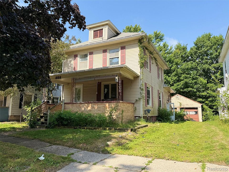 1st image of 808 Division St