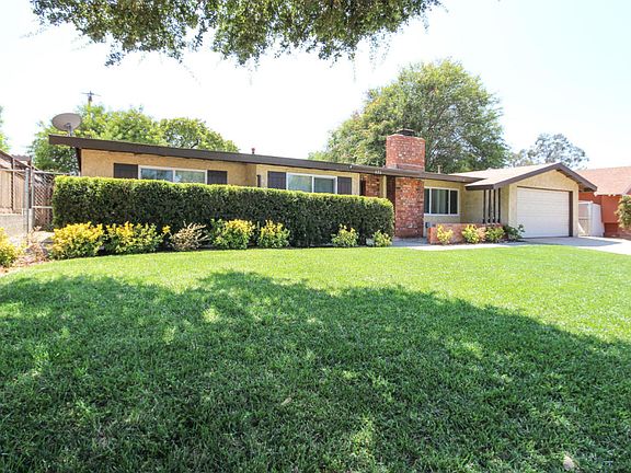 5th image of 656 E Avenida De Los Arboles