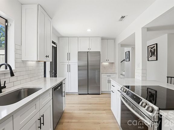 4th image of 3703 Winding Creek Ln