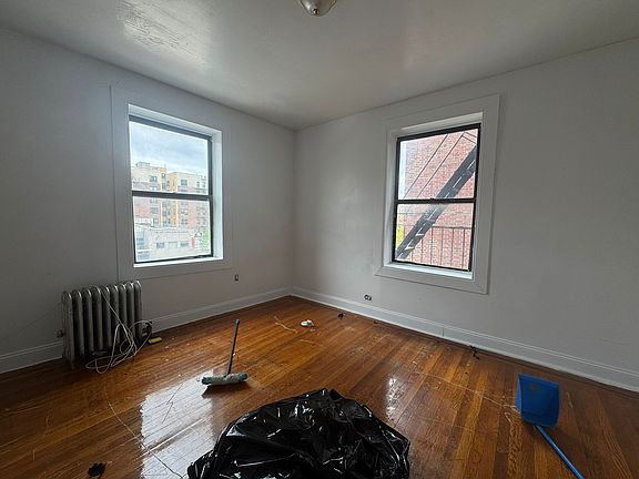 4th image of 1738 University Ave #4K