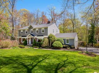 69 Old Farms Rd, Woodcliff Lake, NJ 07677