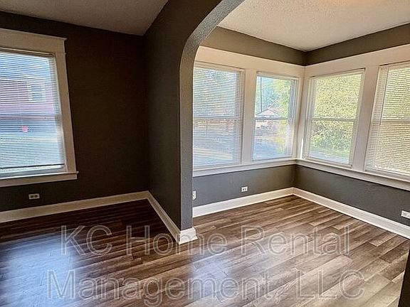 3rd image of 6103 Walrond Ave