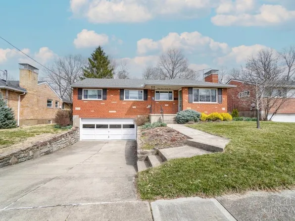 3779 Creekview Dr, Cincinnati, OH 45241