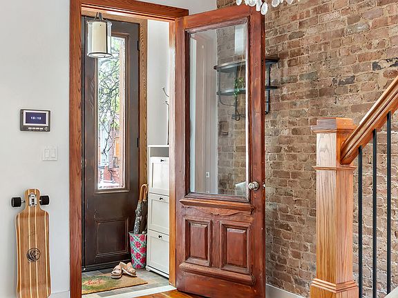 3rd image of 599 Bainbridge St