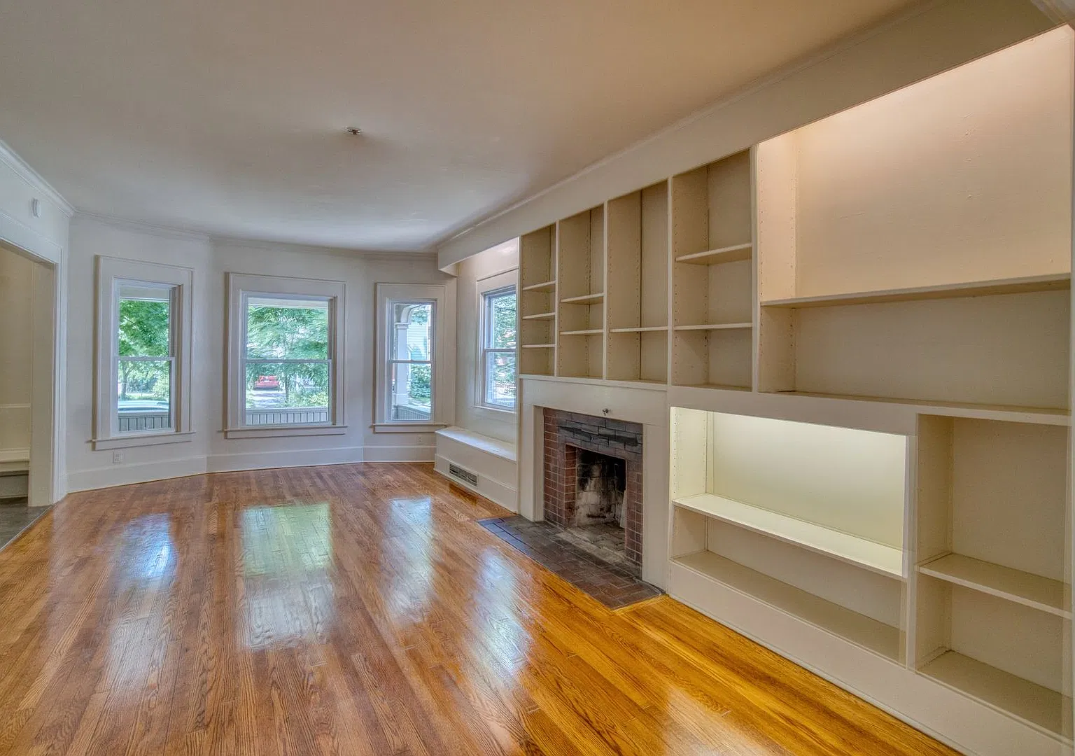Allen 689 — Photo 4
