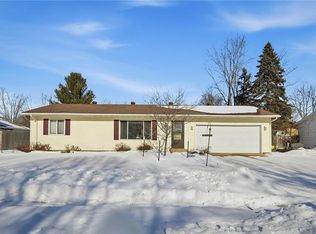 2202 Crestview Drive, Eau Claire, WI 54703