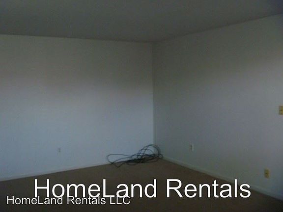 2nd image of 1100 E Cedar St APT G