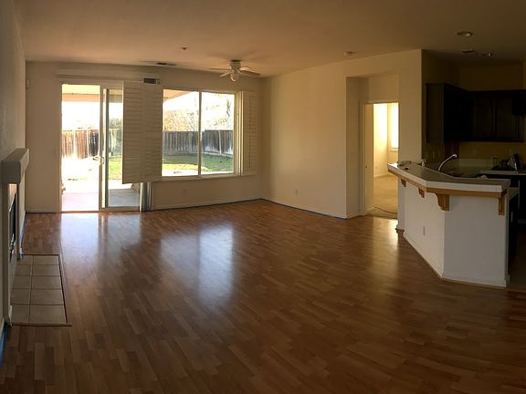 Family Room/ Kitchen