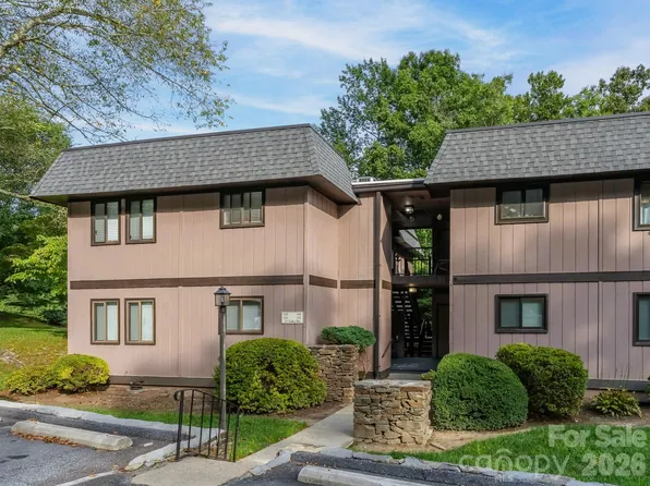 33 Lake Dr APT G-1, Hendersonville, NC 28739