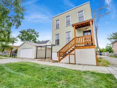 4311 W Melrose St, Chicago, IL, 60641