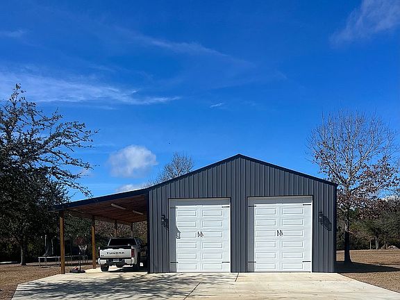 3rd image of 2410 Timber Ln