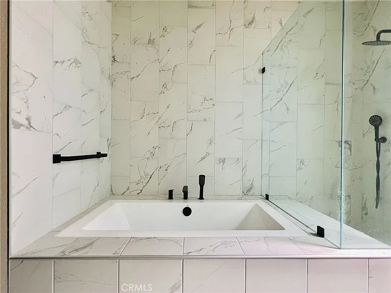 415 W Duarte Rd #2 — Photo 23