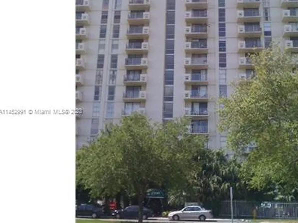 2350 NE 135th St APT 914, North Miami, FL 33181