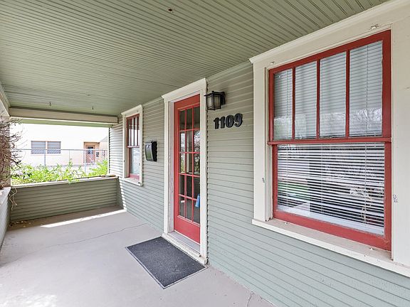 4th image of 1109 Indiana Ave