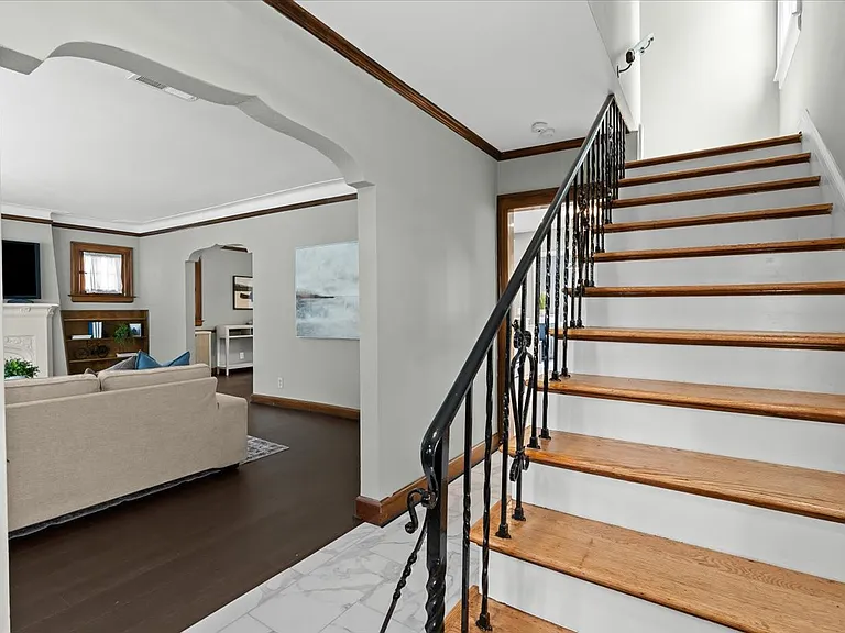 312 McKinley Ave #WHOLE HOUSE — Photo 5