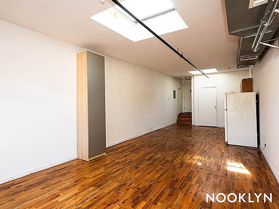 3rd image of 27 Arion Pl APT 409