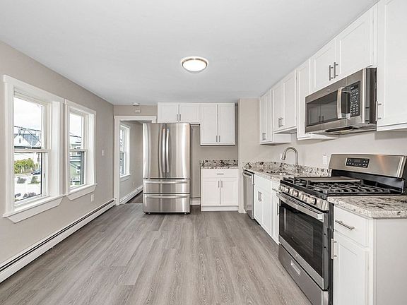 2nd image of 157 Merrimack St #8