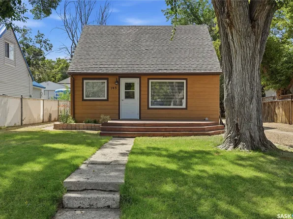 145 Lillooet Street E, Moose Jaw, SK S6H 4S6