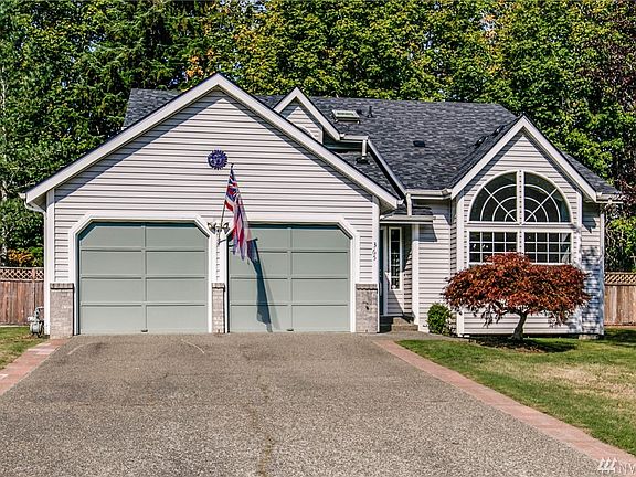 4th image of 365 Blackstone Ct