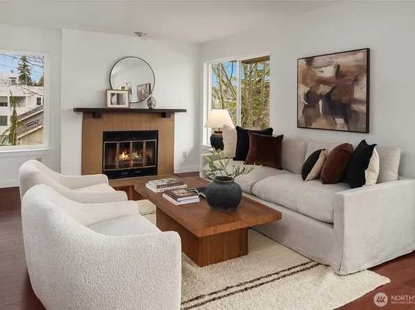3890 Whitman Avenue N #403, Seattle, WA 98103