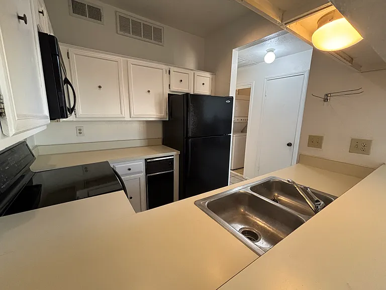 4719 N Galloway Ave #203 — Photo 7