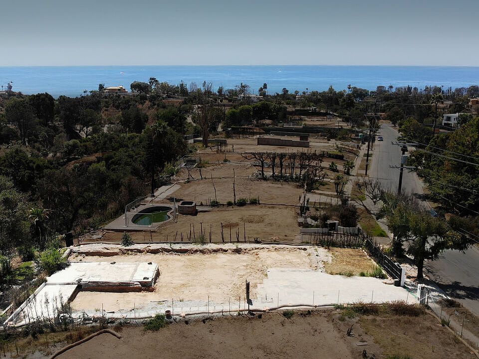 1st image of 670 N Las Casas Ave