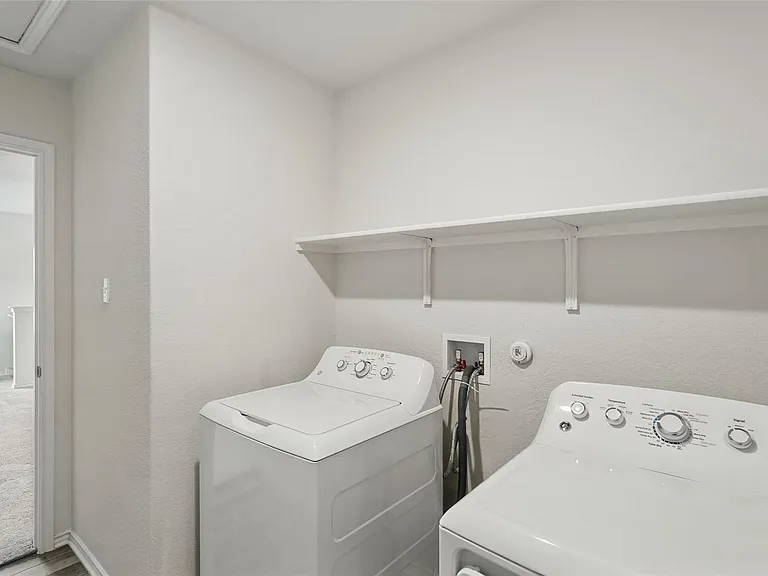 139 Madrono Dr — Photo 31