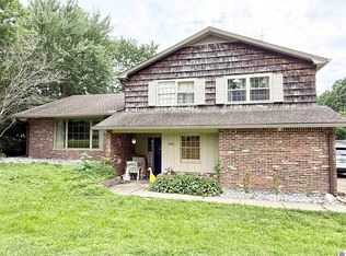 1905 Gatesborough Cir, Murray, KY 42071