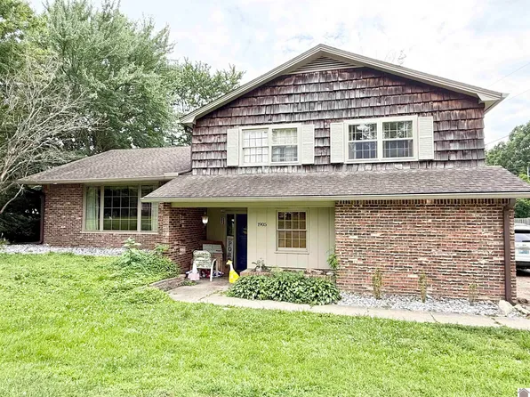 1905 Gatesborough Cir, Murray, KY 42071
