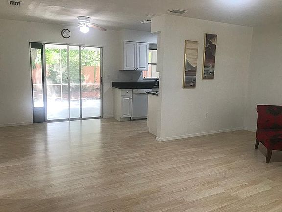 Dining/Living lanai view