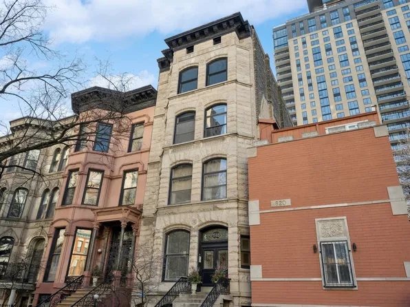 818 N Dearborn St APT 1R, Chicago, IL 60610