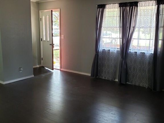 4th image of 3640 Antelope Dr