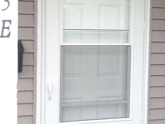 3rd image of 1313 Kingsbury Dr Unit E