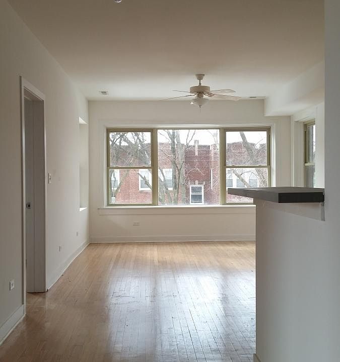 2nd image of 6159 S Washtenaw Ave APT 202