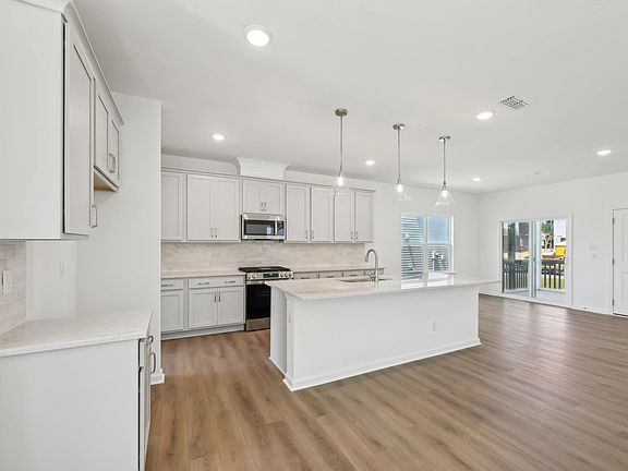 The Point - Lily Interior Image 1