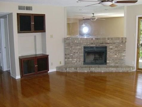 3rd image of 1135 Barton Hills Dr APT 103