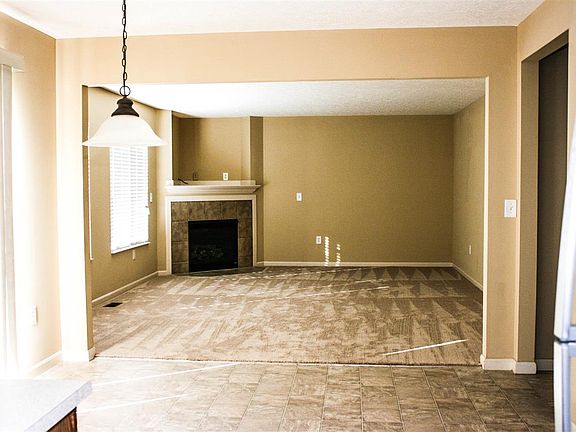 4th image of 2257 Berkshire Ct