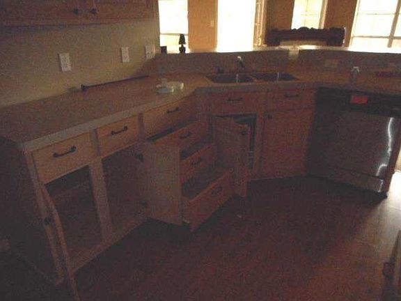 4th image of 455 Lytton Dr
