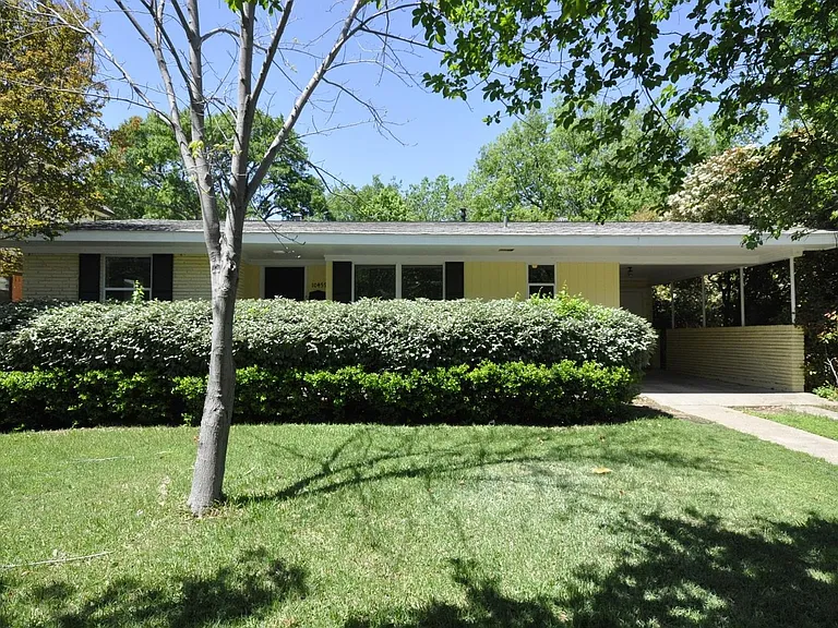 10457 Solta Dr — Photo 1