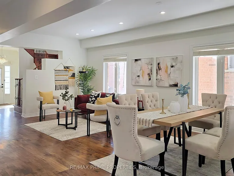 22 Waymount Ave — Photo 11