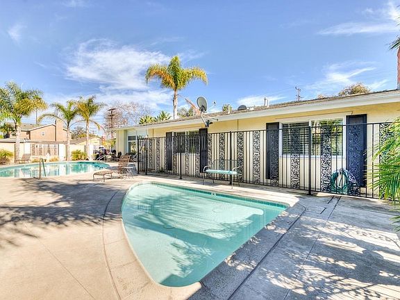 Community pool and baby toddler pool