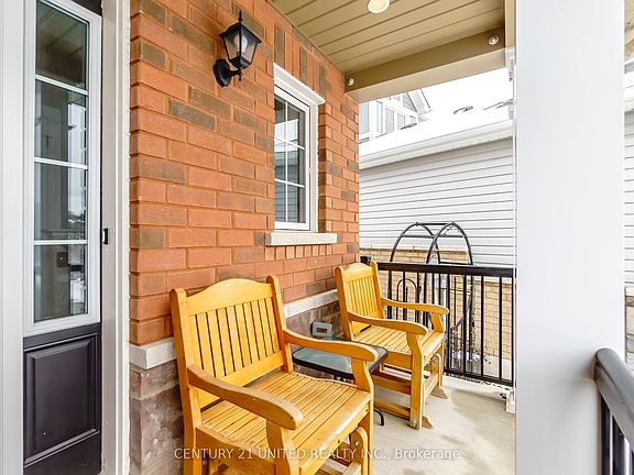 3rd image of 14 Summer Ln