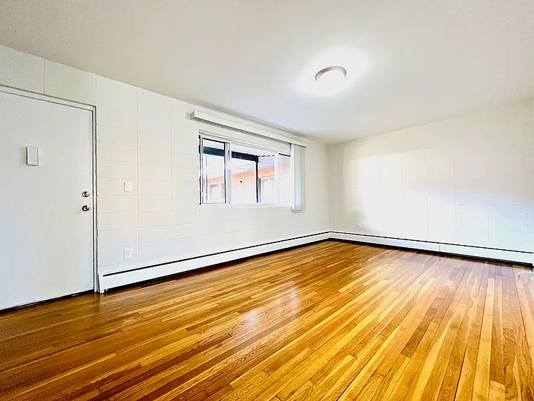 1710 Broad Street — Photo 8