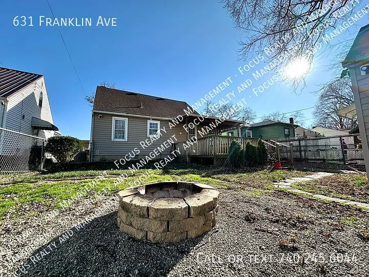 631 Franklin Ave photo 1