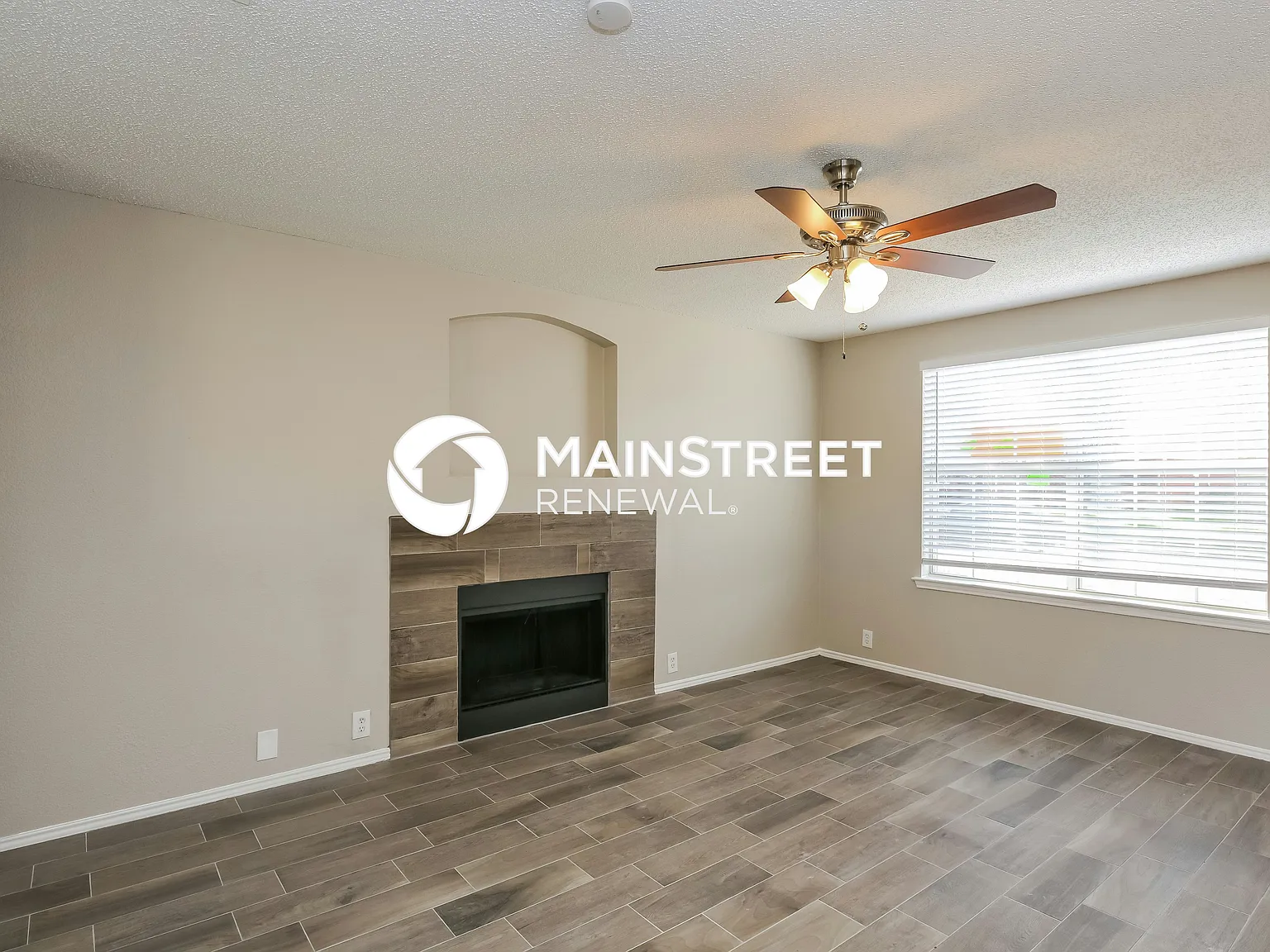 1520 Clemson Dr — Photo 2