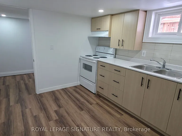16 Muir Dr — Photo 29