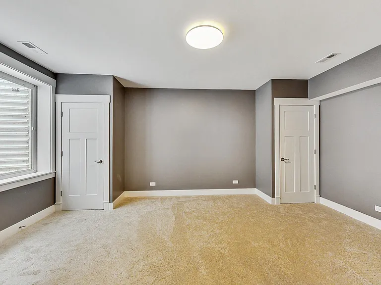 8101 Floral Ave — Photo 36