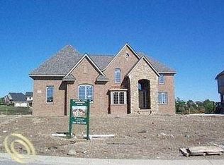 48105 Four Seasons Blvd, Northville, MI 48168